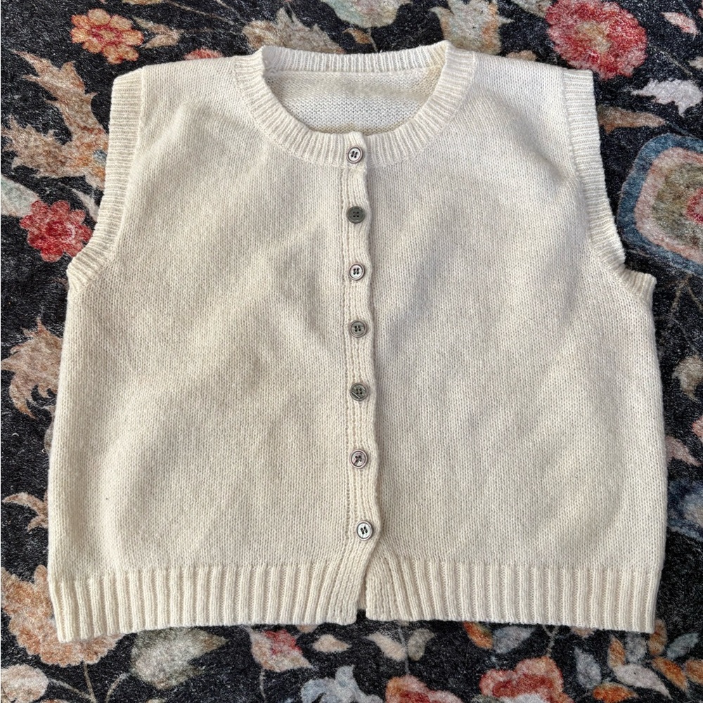 Cream Sleeveless Button-Up Sweater Vest